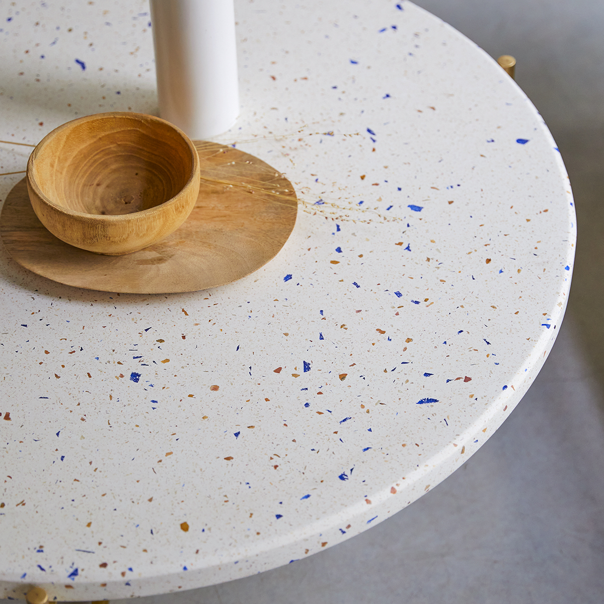 Anatole - Couchtisch aus Terrazzo und Metall confetti Anatole - Couchtisch aus Terrazzo und Metall confetti