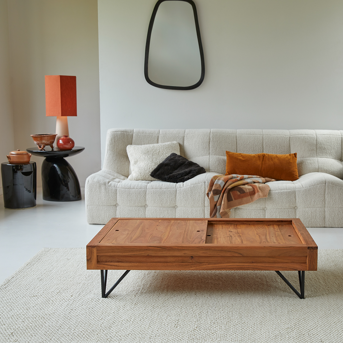 Bonnie - Couchtisch mit Stauraum aus massivem Akazienholz Bonnie - Couchtisch mit Stauraum aus massivem Akazienholz