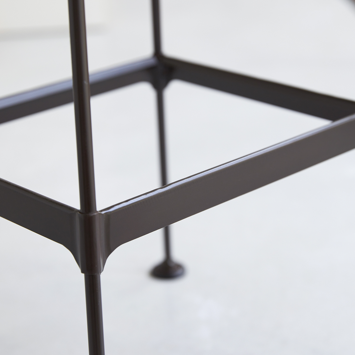 Diego - Hoher Hocker Esche und Metall black Diego - Hoher Hocker Esche und Metall black