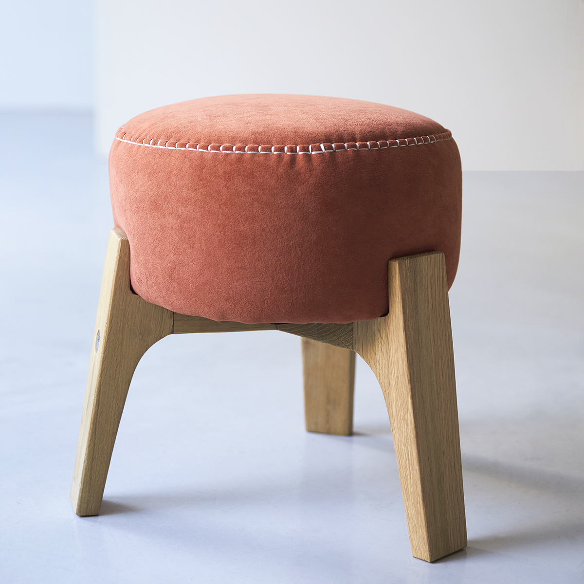 Drum - Pouf S Sienna en chêne massif Drum - Pouf S Sienna en chêne massif