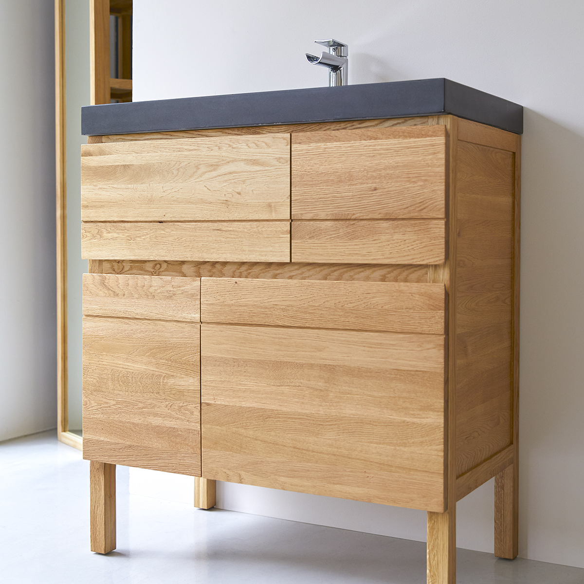 Easy - Meuble salle de bain en chêne massif et pierre de lave 80 cm Easy - Meuble salle de bain en chêne massif et pierre de lave 80 cm