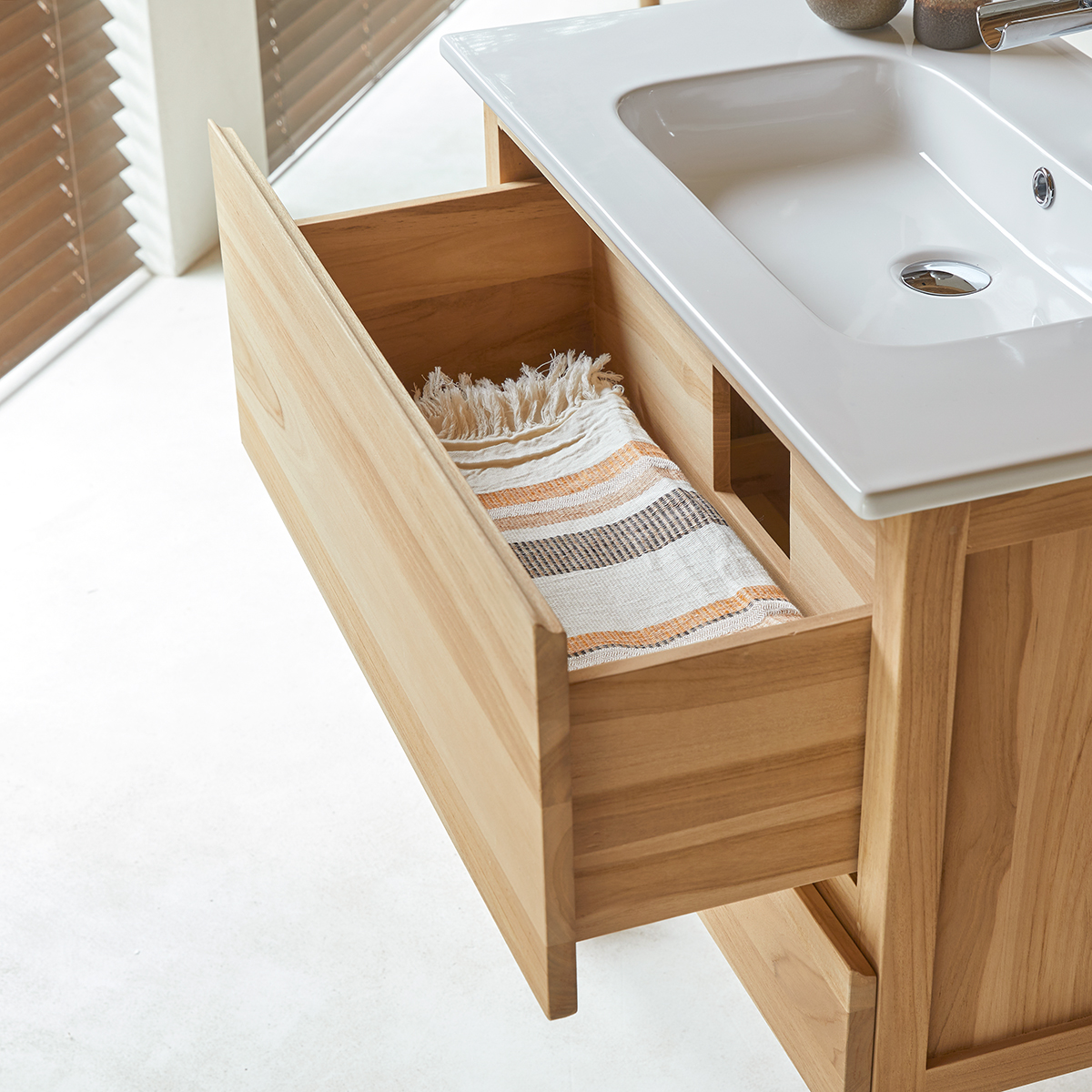 Edgar - Mobile per il bagno in teak massello e ceramica 80 cm Edgar - Mobile per il bagno in teak massello e ceramica 80 cm