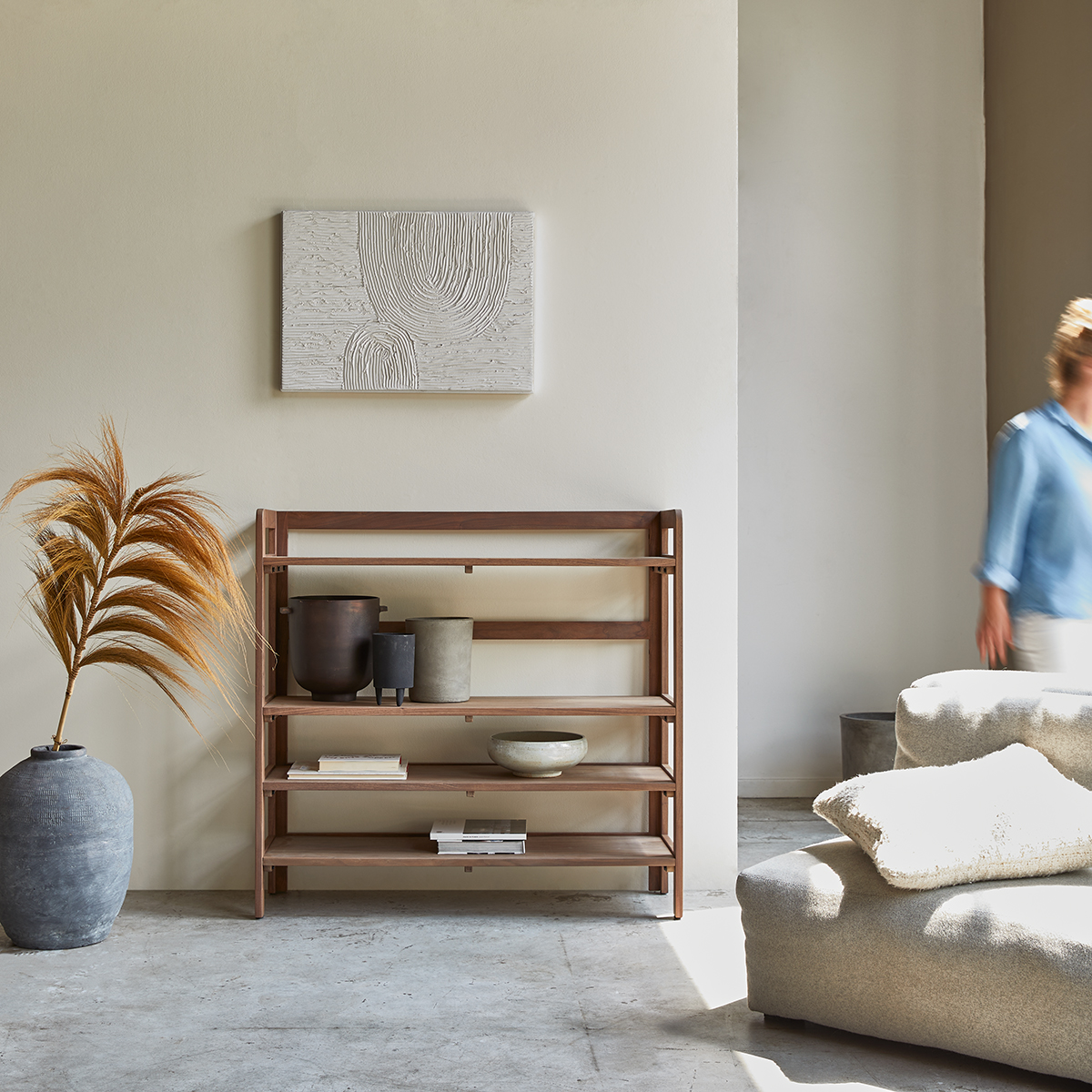 Esmée - Hohe Konsole aus Nussbaum Esmée - Hohe Konsole aus Nussbaum
