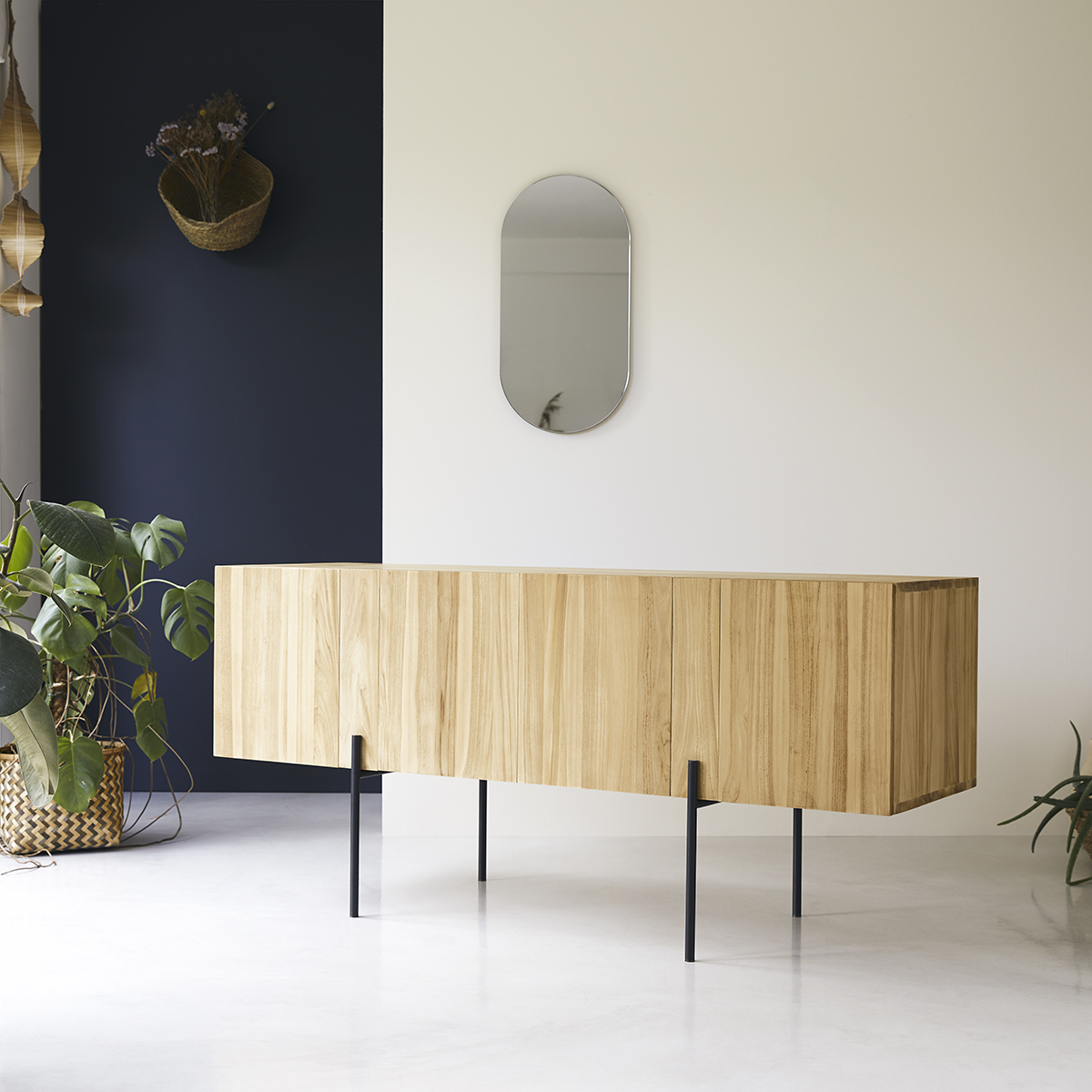Honorine - Hohes Buffet aus massivem Teakholz 165 cm Honorine - Hohes Buffet aus massivem Teakholz 165 cm