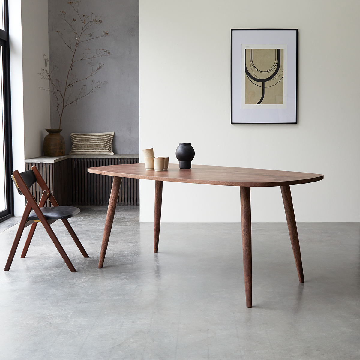 Lazare - Table en manguier massif 4/6 pers. Lazare - Table en manguier massif 4/6 pers.