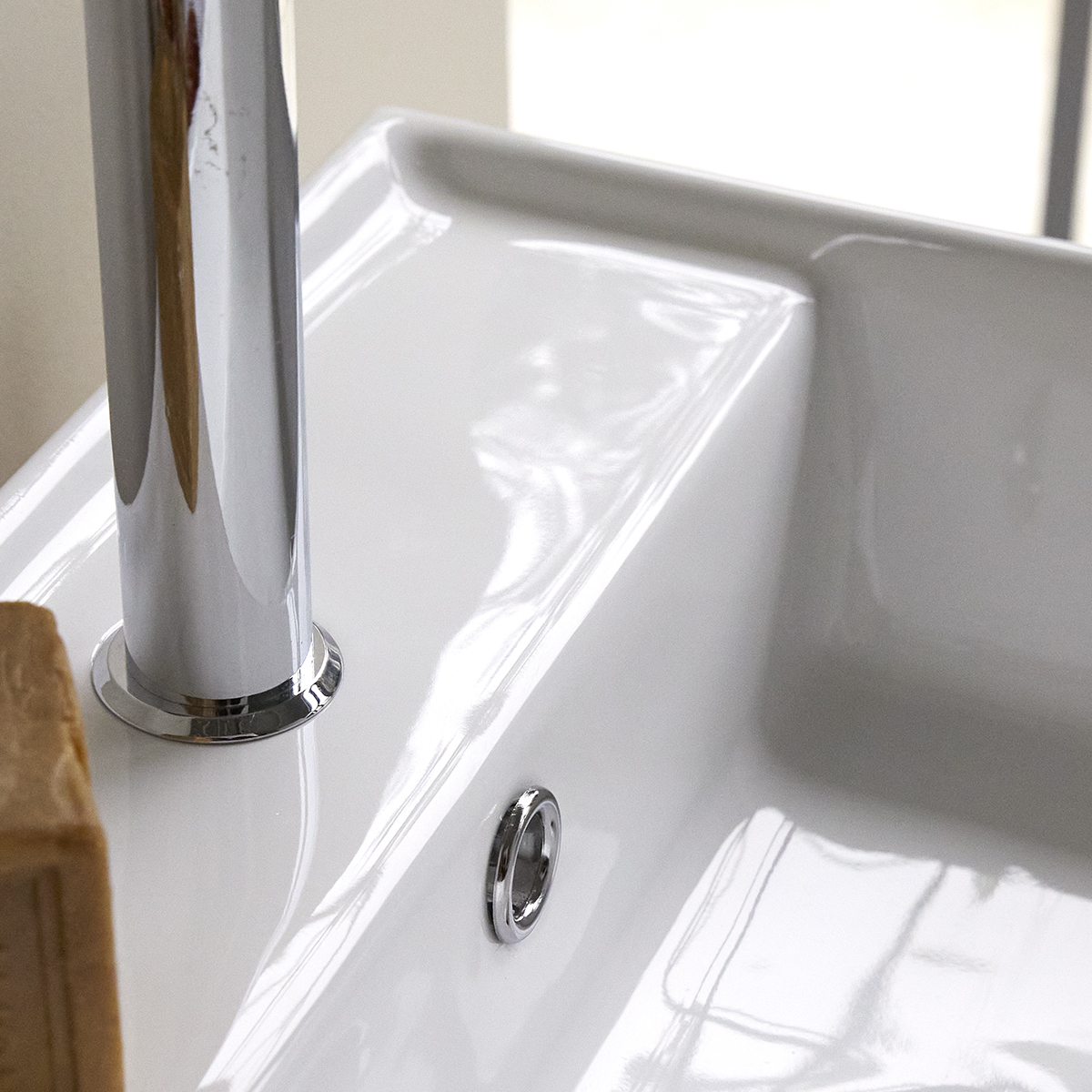 Leonce - Waschbecken aus Keramik Leonce - Waschbecken aus Keramik