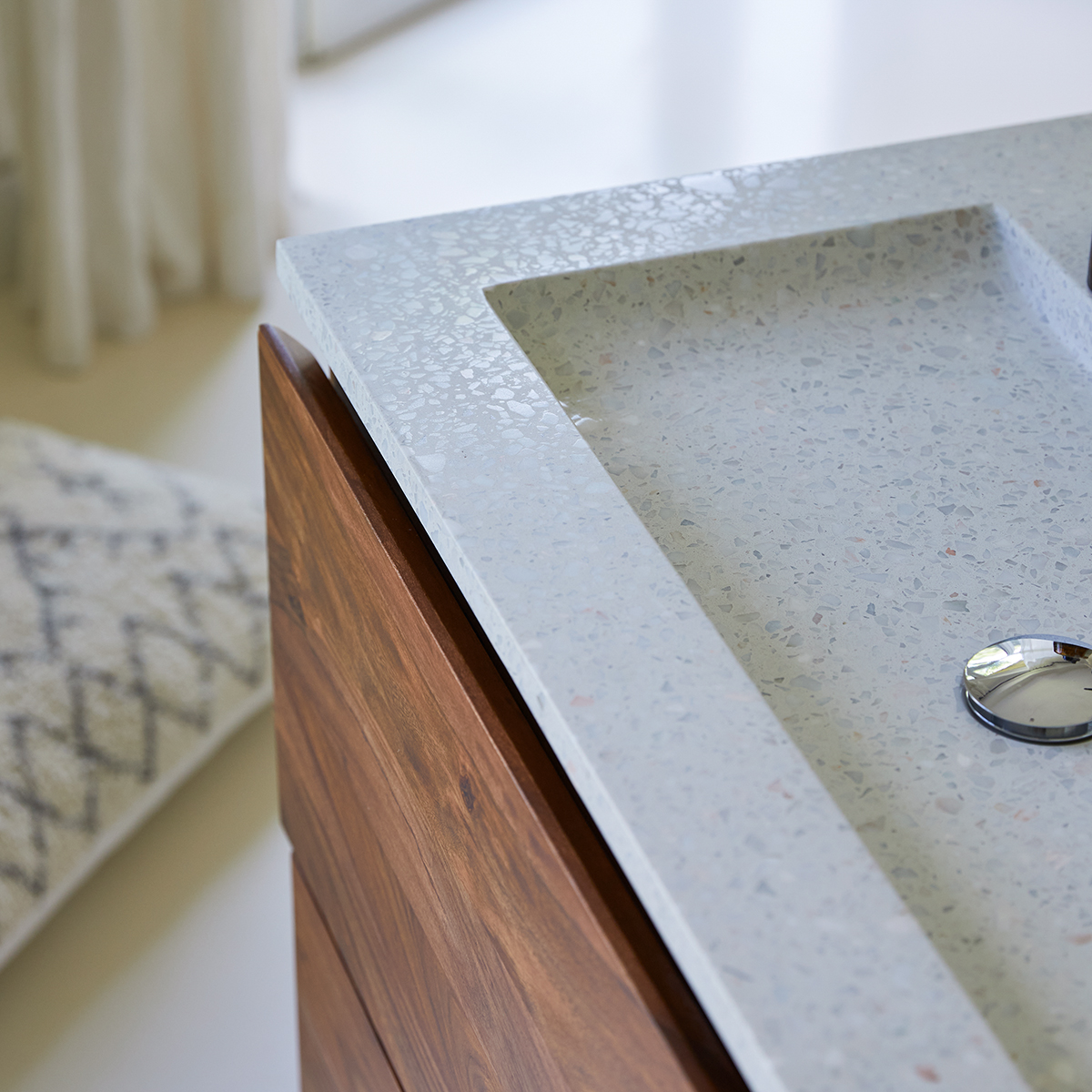 Nova - Badmöbel aus massivem Palisander und Premium-Terrazzo Moon 120 Nova - Badmöbel aus massivem Palisander und Premium-Terrazzo Moon 120