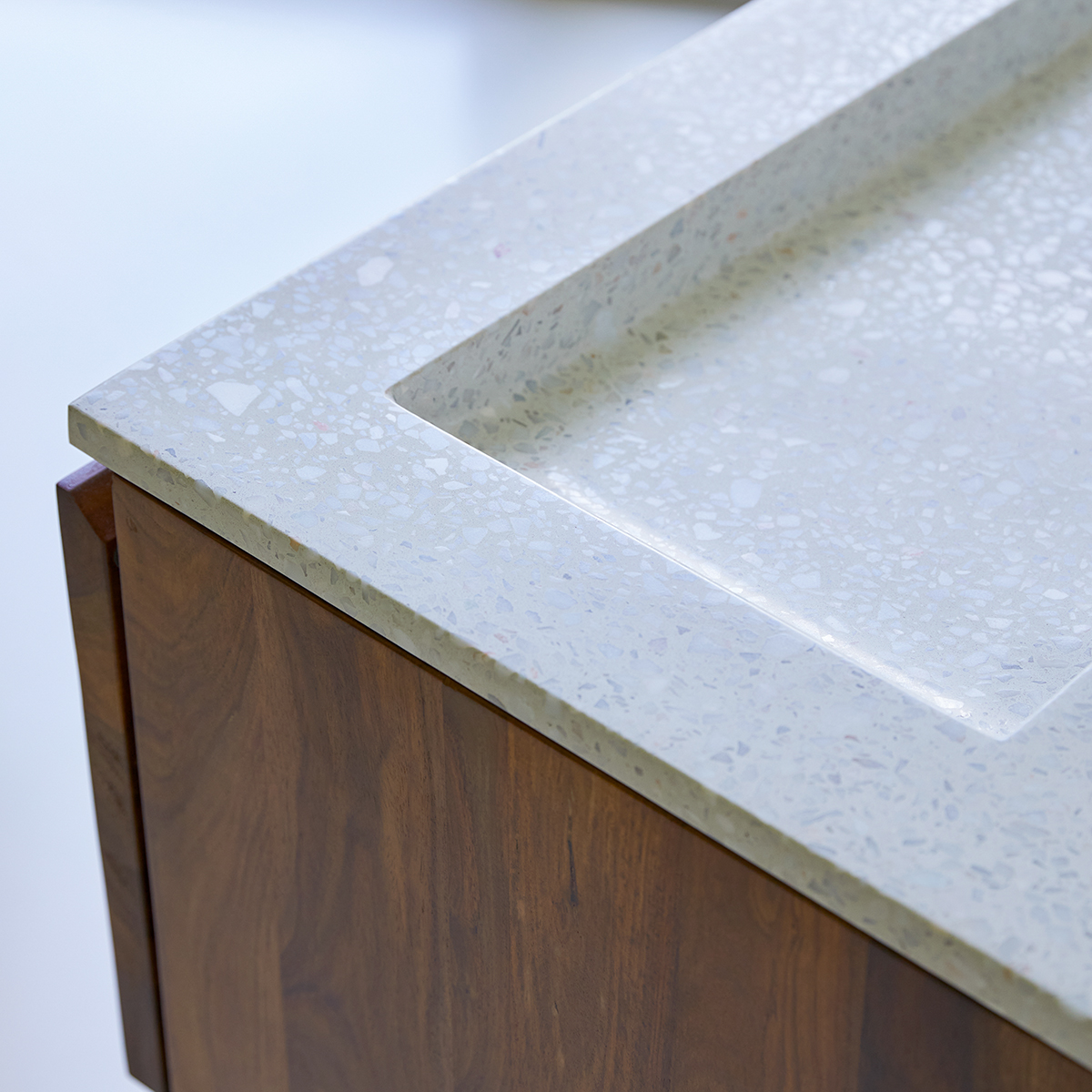 Nova - Badmöbel aus massivem Palisander und Premium-Terrazzo Moon 120 Nova - Badmöbel aus massivem Palisander und Premium-Terrazzo Moon 120