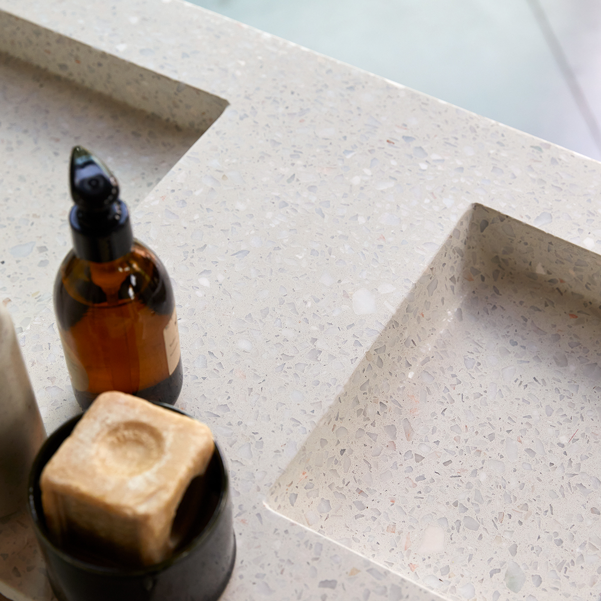 Nova - Meuble Salle de Bain en palissandre massif et terrazzo premium Moon 120 Nova - Meuble Salle de Bain en palissandre massif et terrazzo premium Moon 120