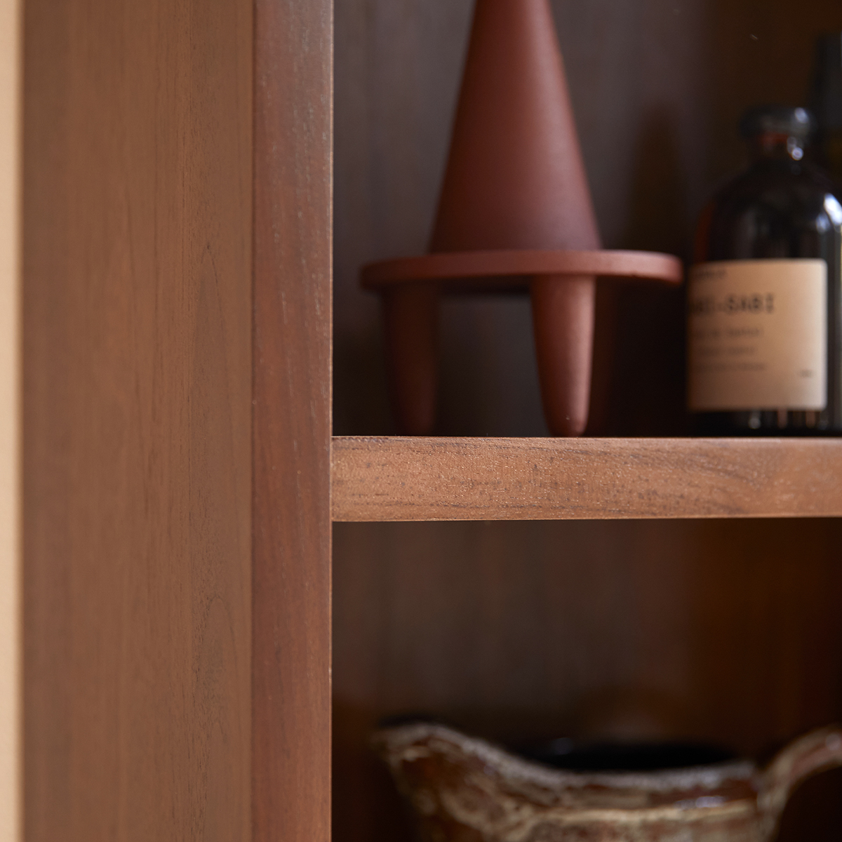 Parker - Hochschrank aus massivem Teakholz Parker - Hochschrank aus massivem Teakholz