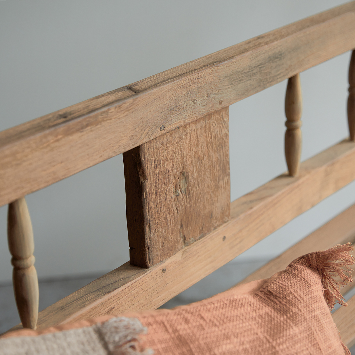 Paula - Bank aus massivem Recycling-Teak Paula - Bank aus massivem Recycling-Teak