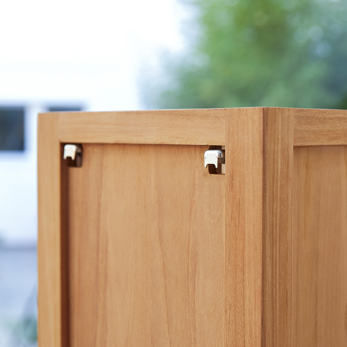 Serena - Hochschrank aus massivem Teak Serena - Hochschrank aus massivem Teak