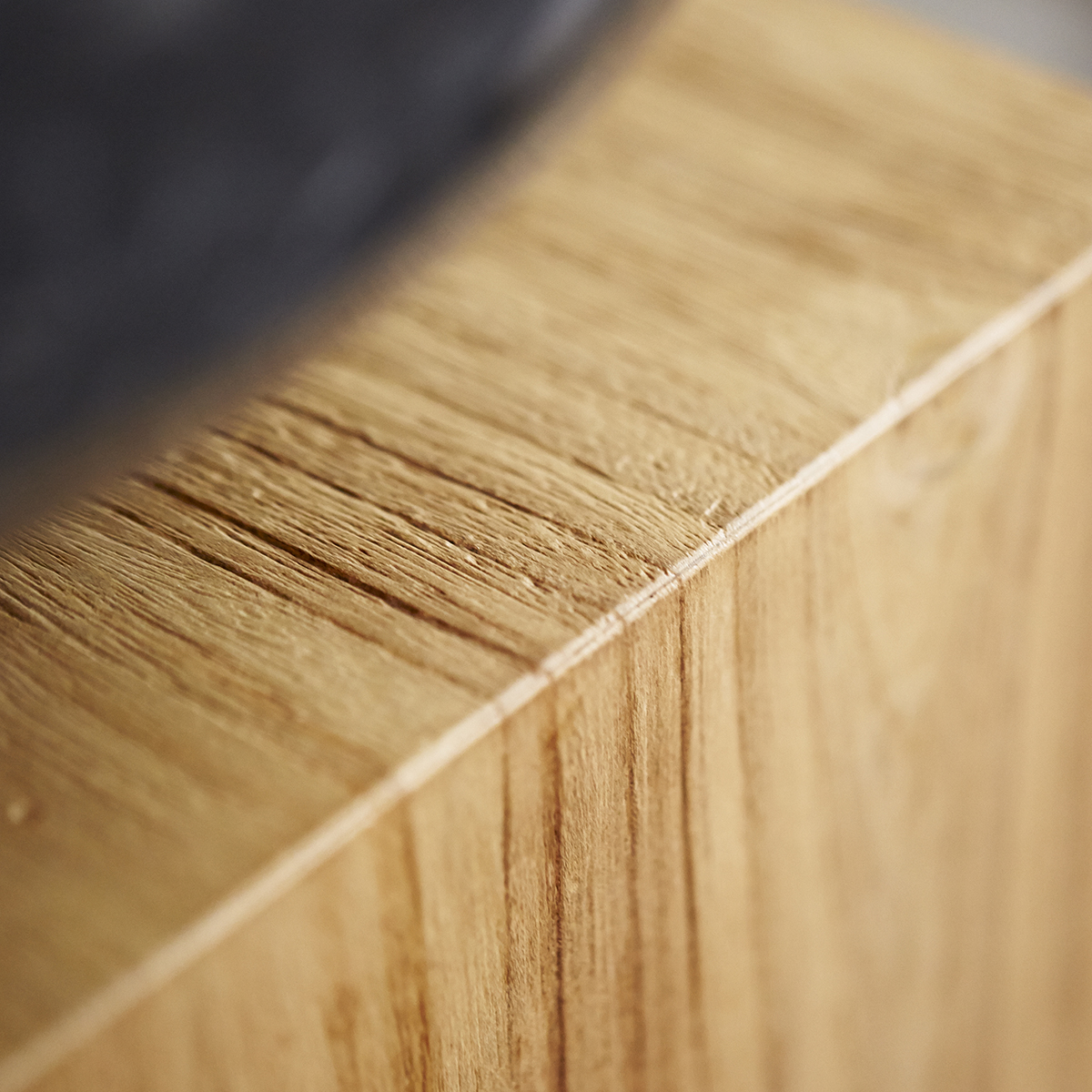 Stelle - Waschtischunterschrank rechts aus massivem Teakholz Stelle - Waschtischunterschrank rechts aus massivem Teakholz