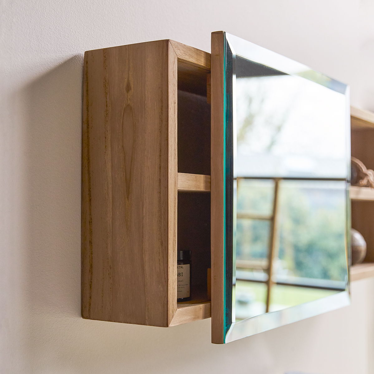 Etagère miroir murale en teck 90 cm Meuble salle de bain Tikamoon